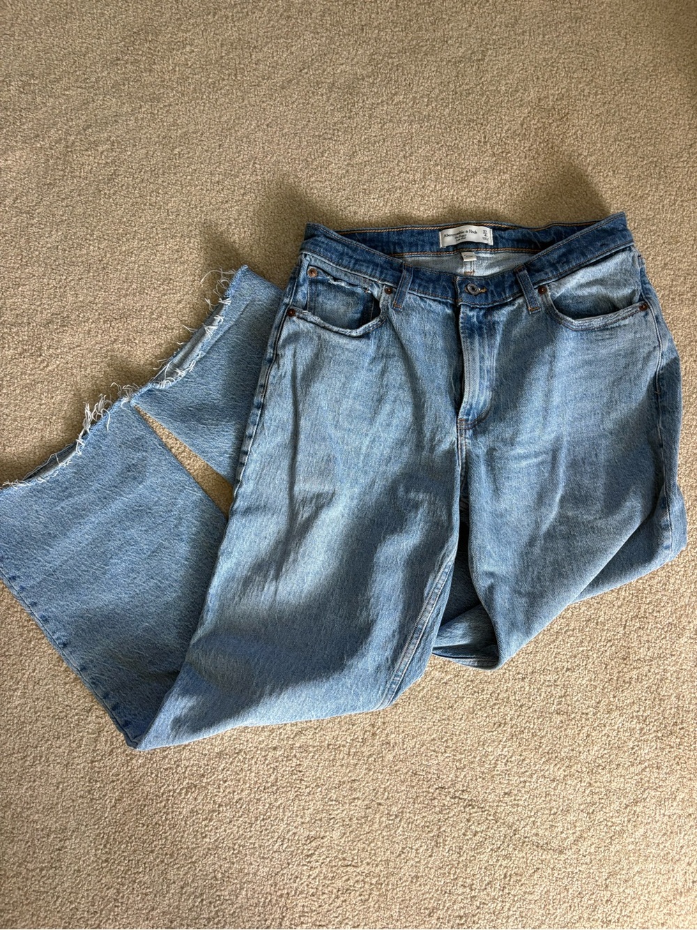 Abercrombie & Fitch- The Baggy Low Rise!
